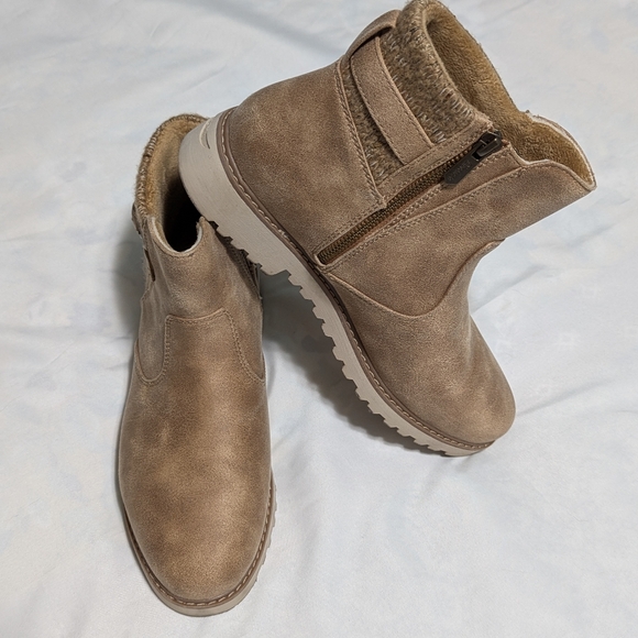 Skechers Shoes - Women's Skechers Marlie Faux Leather Tan Ankle Boots Side Zip